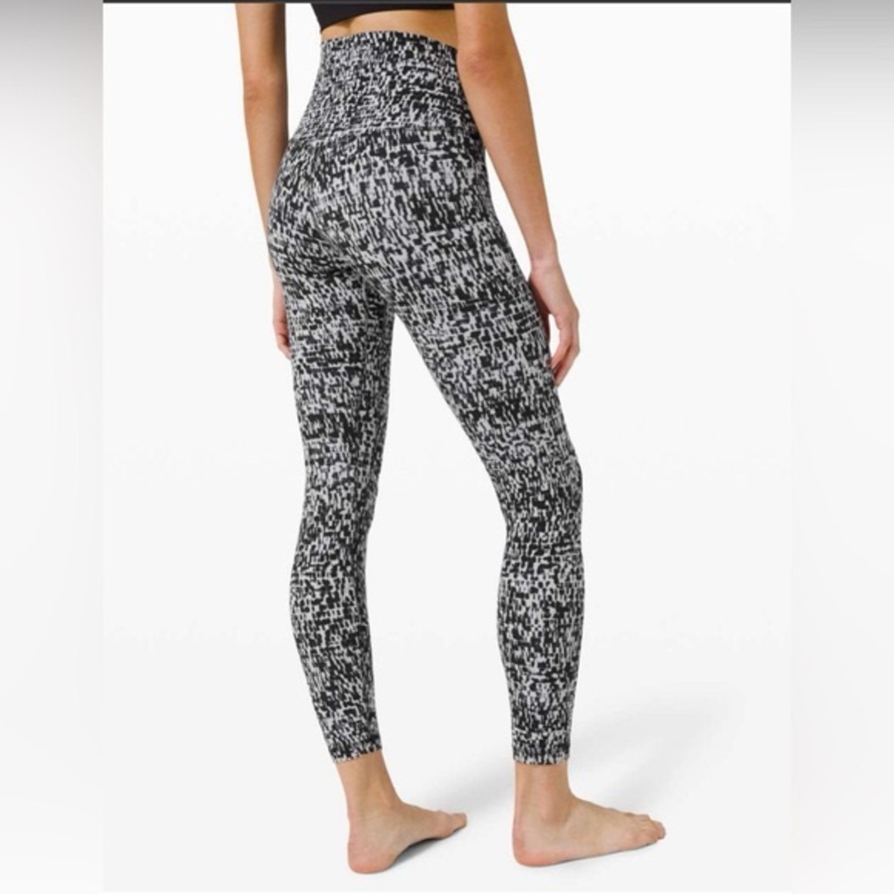 Lululemon Align Pant II 25"Urban Block Ice Grey Black Size 4 - Picture 12 of 12